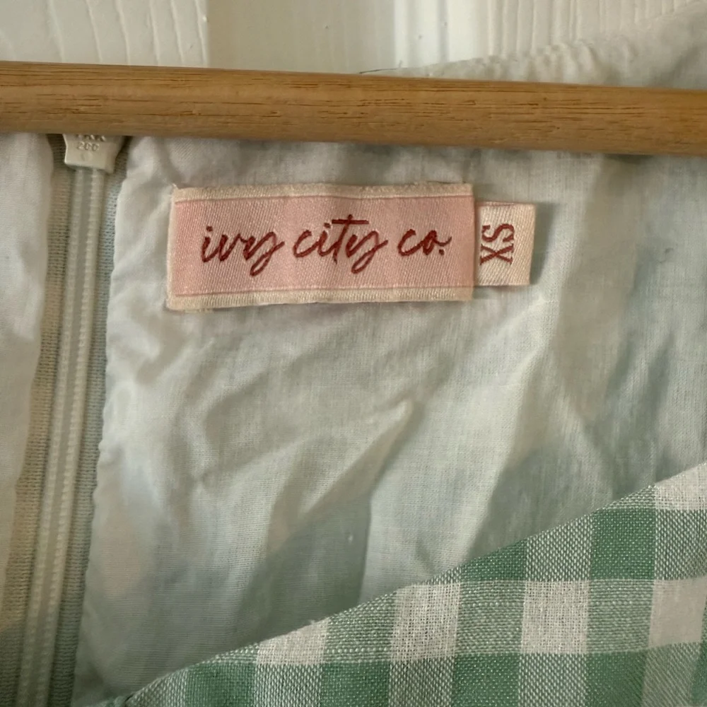 Ivy City Co Green Checkered Midi Dress - Picture 3 of 4